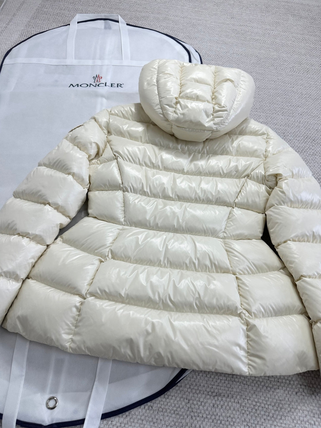 MONCLER 25S DOWN JACKET 399