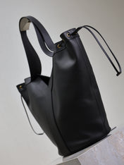 YSL 25S Y LARGE HOBO 50 IN BLACK CALFSKIN GOLD HARDWRE