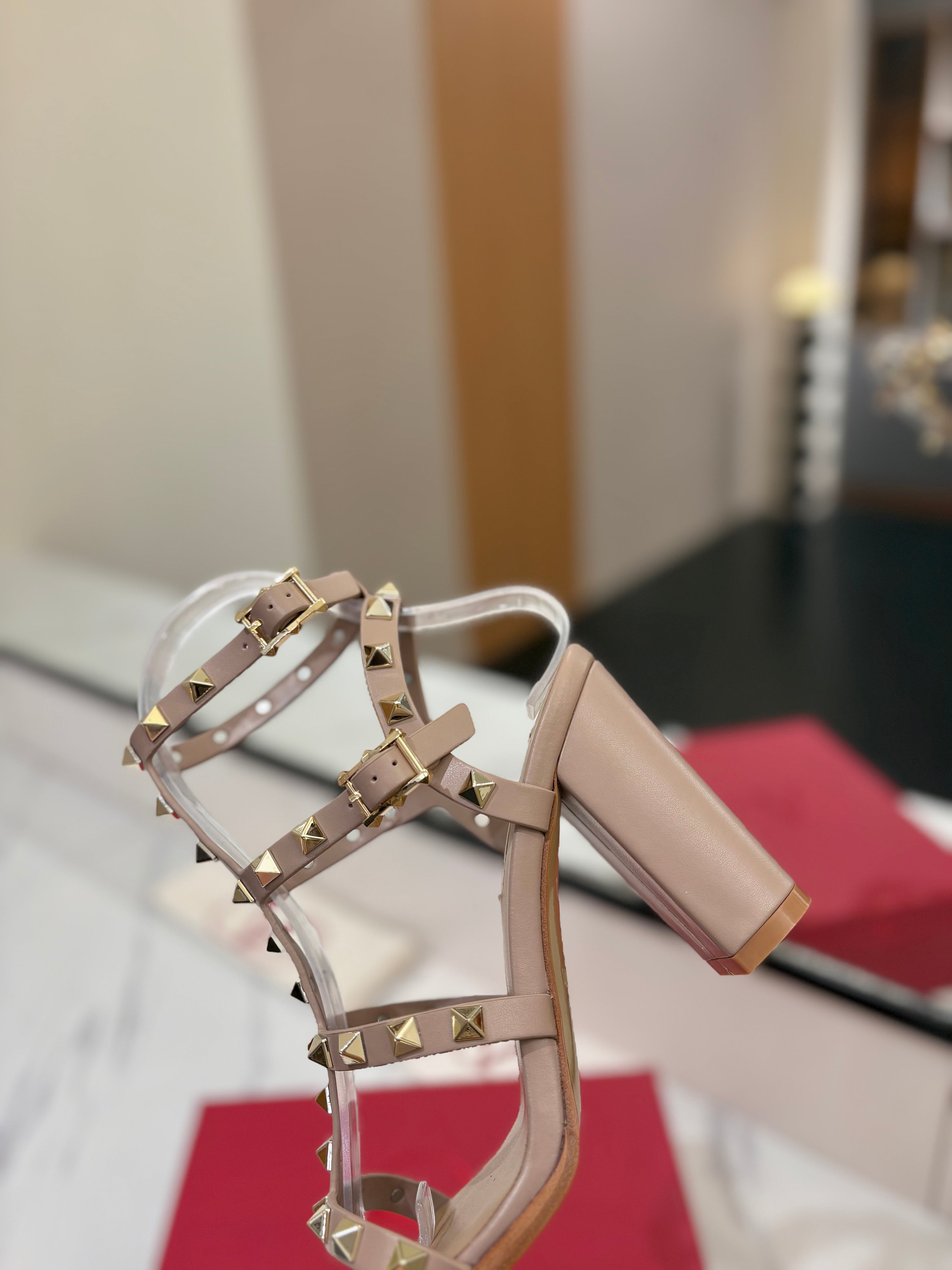 VALENTINO 26S STUDDED HIGH HEEL SANDALS 90 MM IN NUDE CALFSKIN