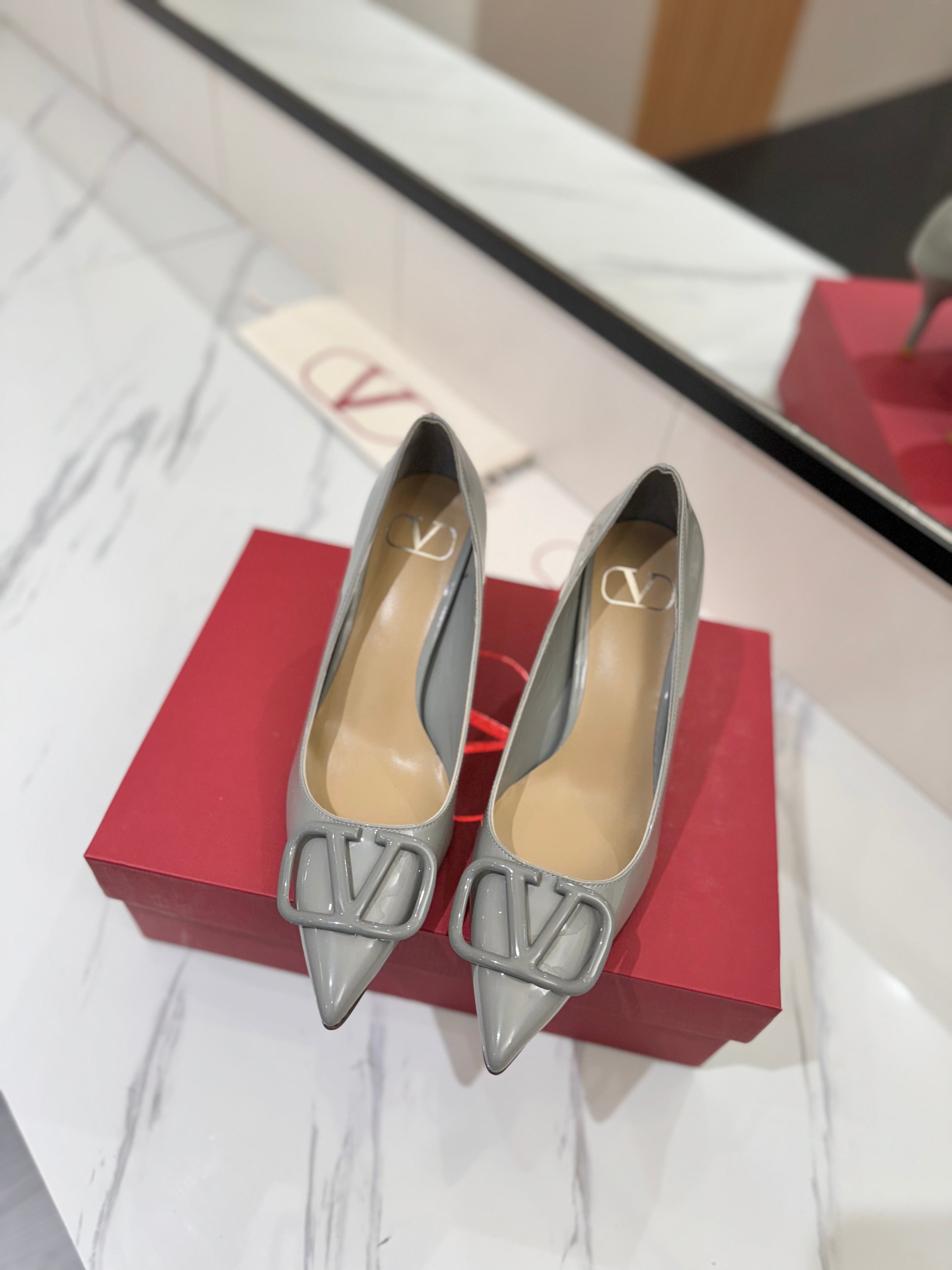 VALENTINO 26S HIGH HEELS 75 MM IN GREY PATENT CALFSKIN