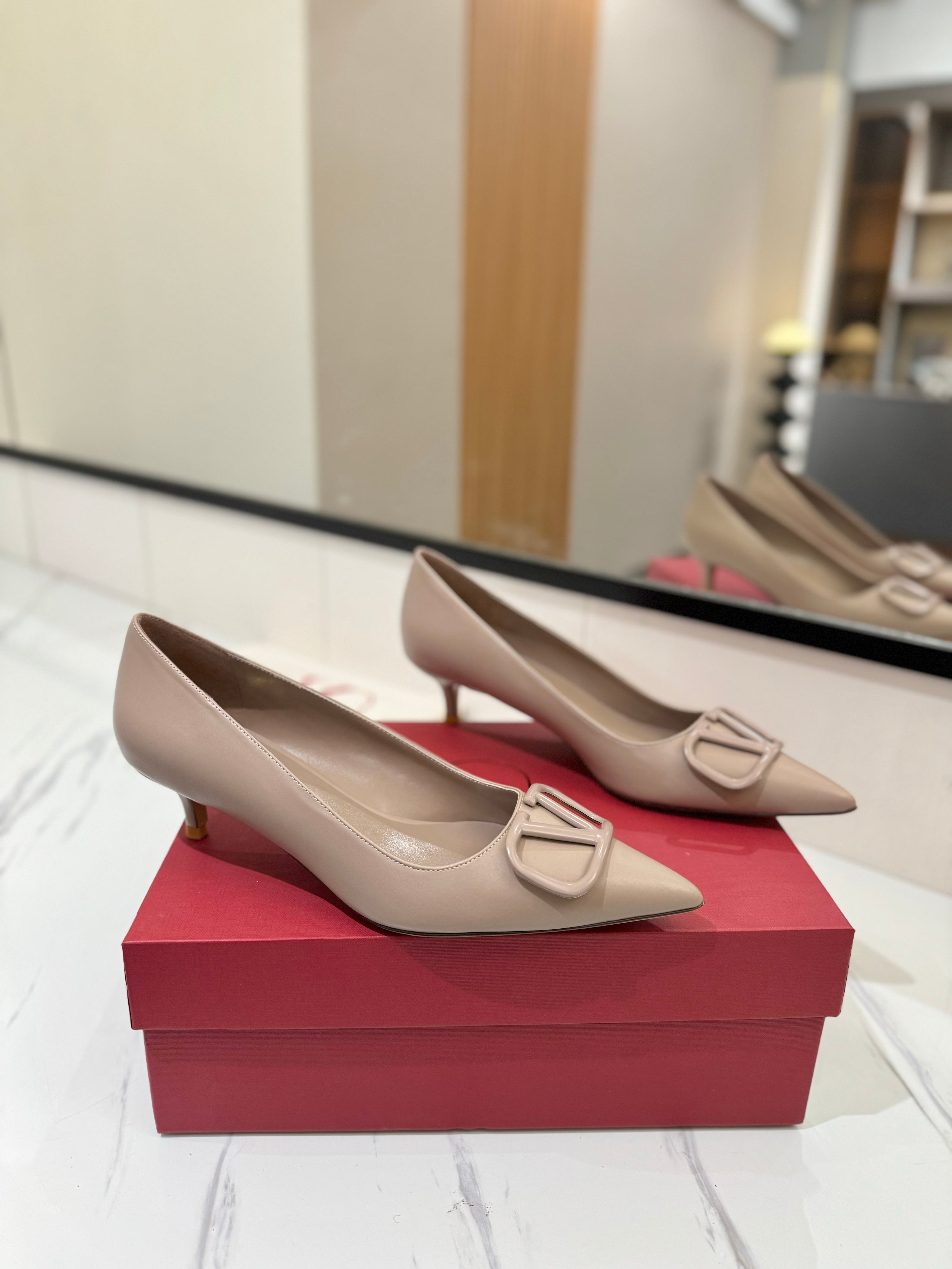 VALENTINO 26S HIGH HEELS 45 MM IN BEIGE SMOOTH CALFSKIN