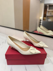 VALENTINO 26S HIGH HEELS 45 MM IN CREAM WHITE PATENT CALFSKIN