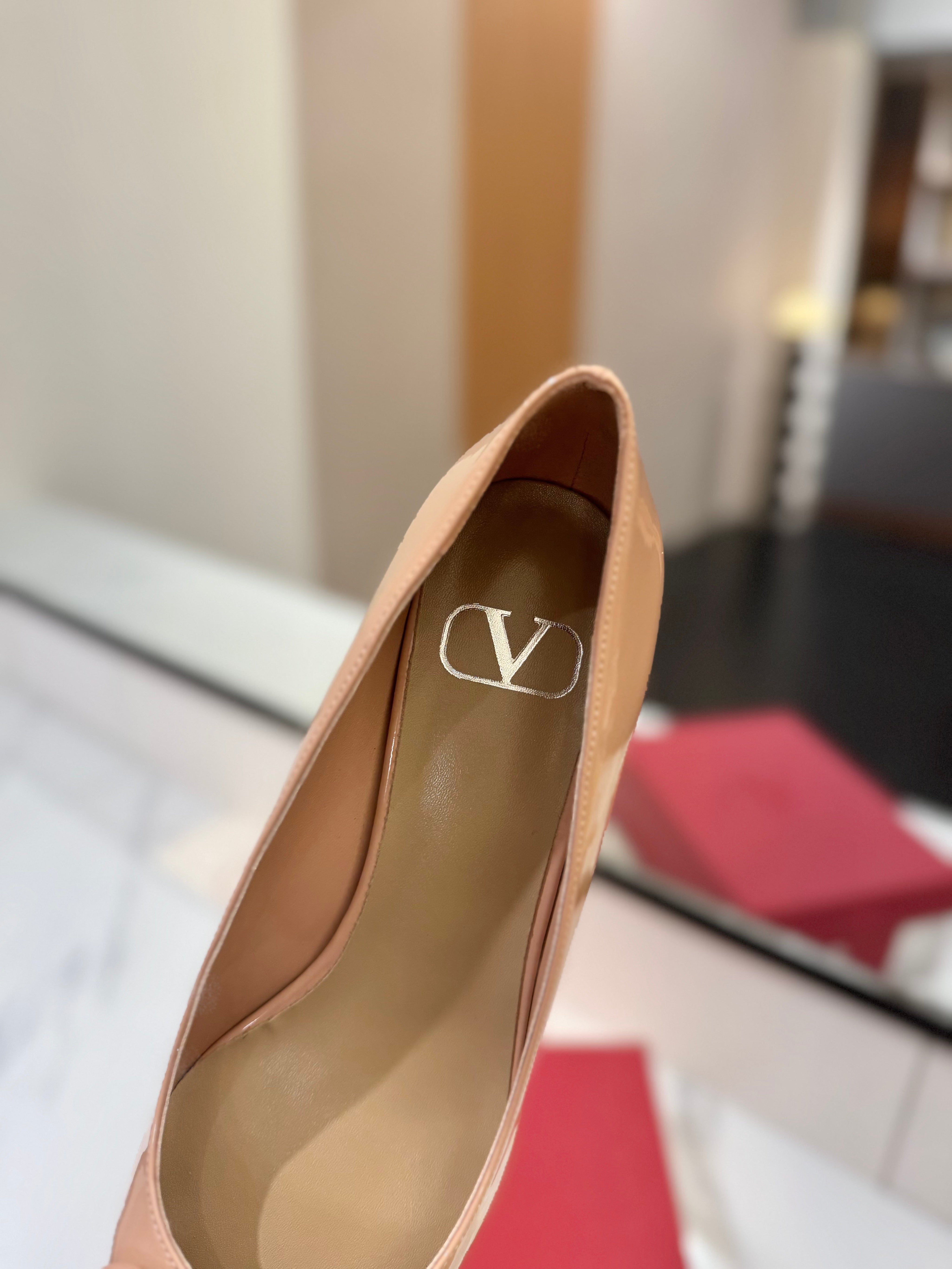 VALENTINO 26S HIGH HEELS 45 MM IN NUDE PATENT CALFSKIN