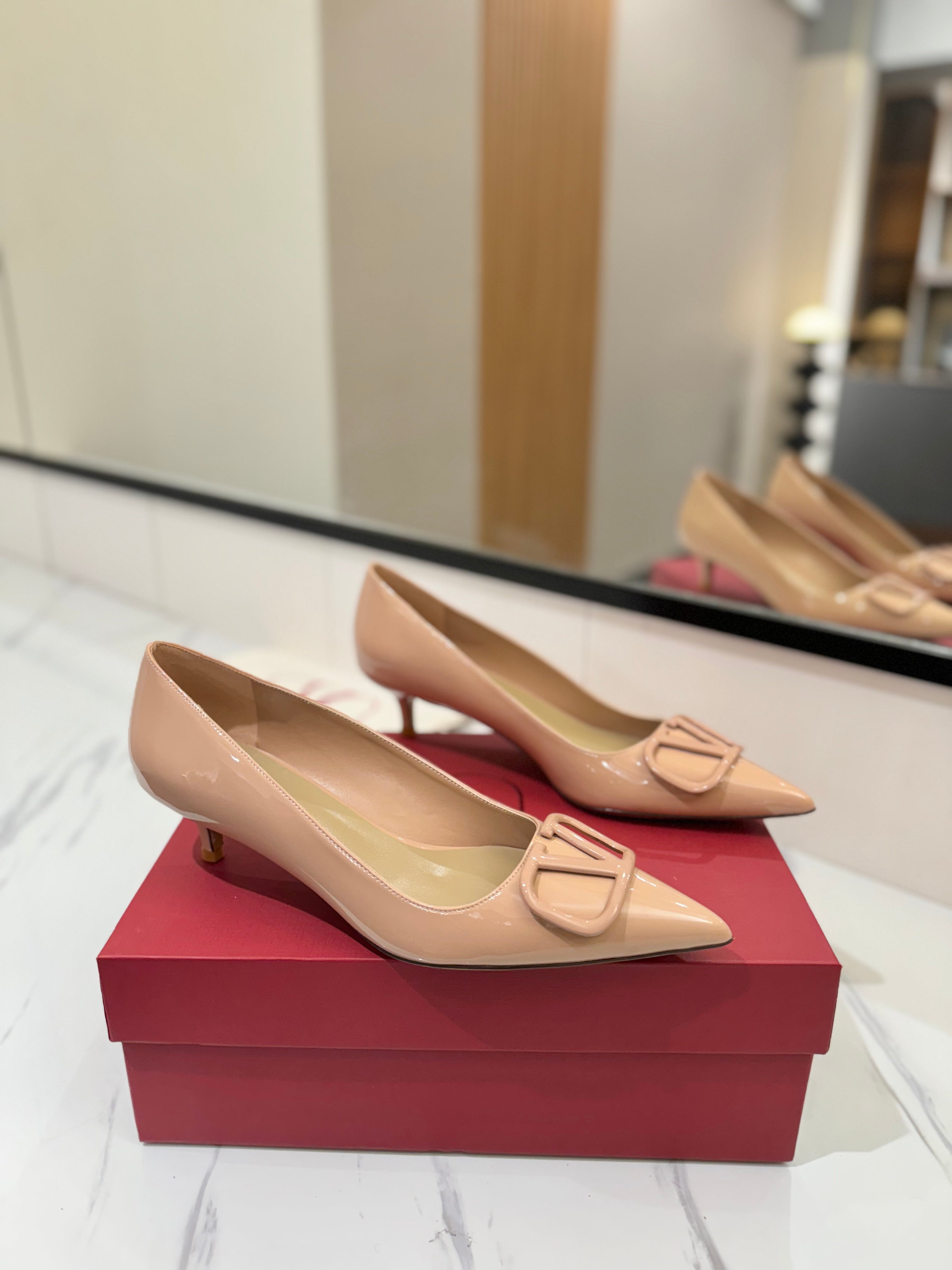 VALENTINO 26S HIGH HEELS 45 MM IN NUDE PATENT CALFSKIN