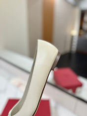 VALENTINO 26S BALLET FLATS IN CREAM WHITE SMOOTH CALFSKIN