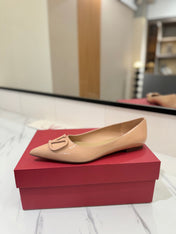 VALENTINO 26S BALLET FLATS IN NUDE PATENT CALFSKIN