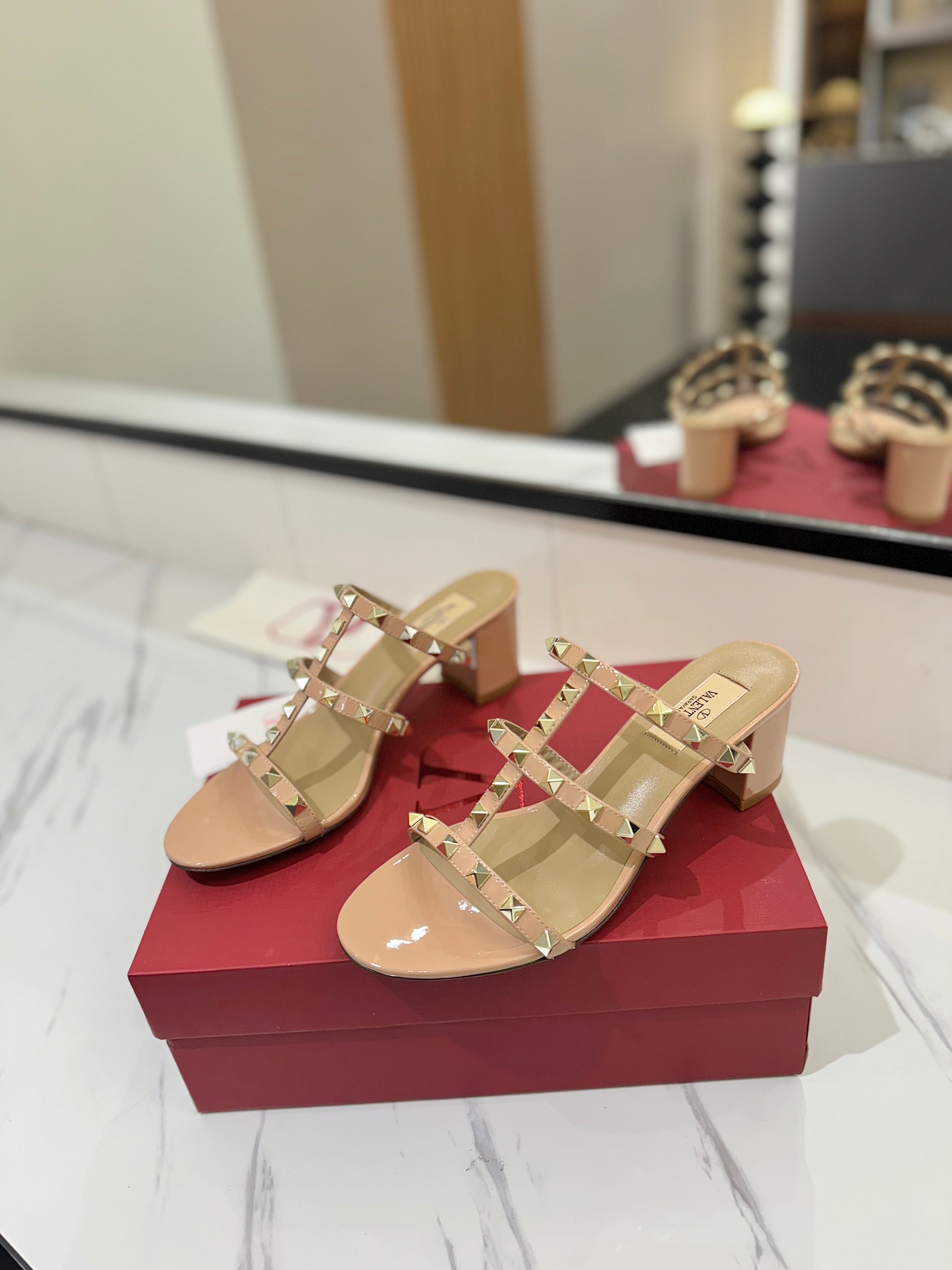 VALENTINO 26S HEELED SANDALS 60 MM IN BEIGE PINK CALFSKIN WITH GOLD STUDS