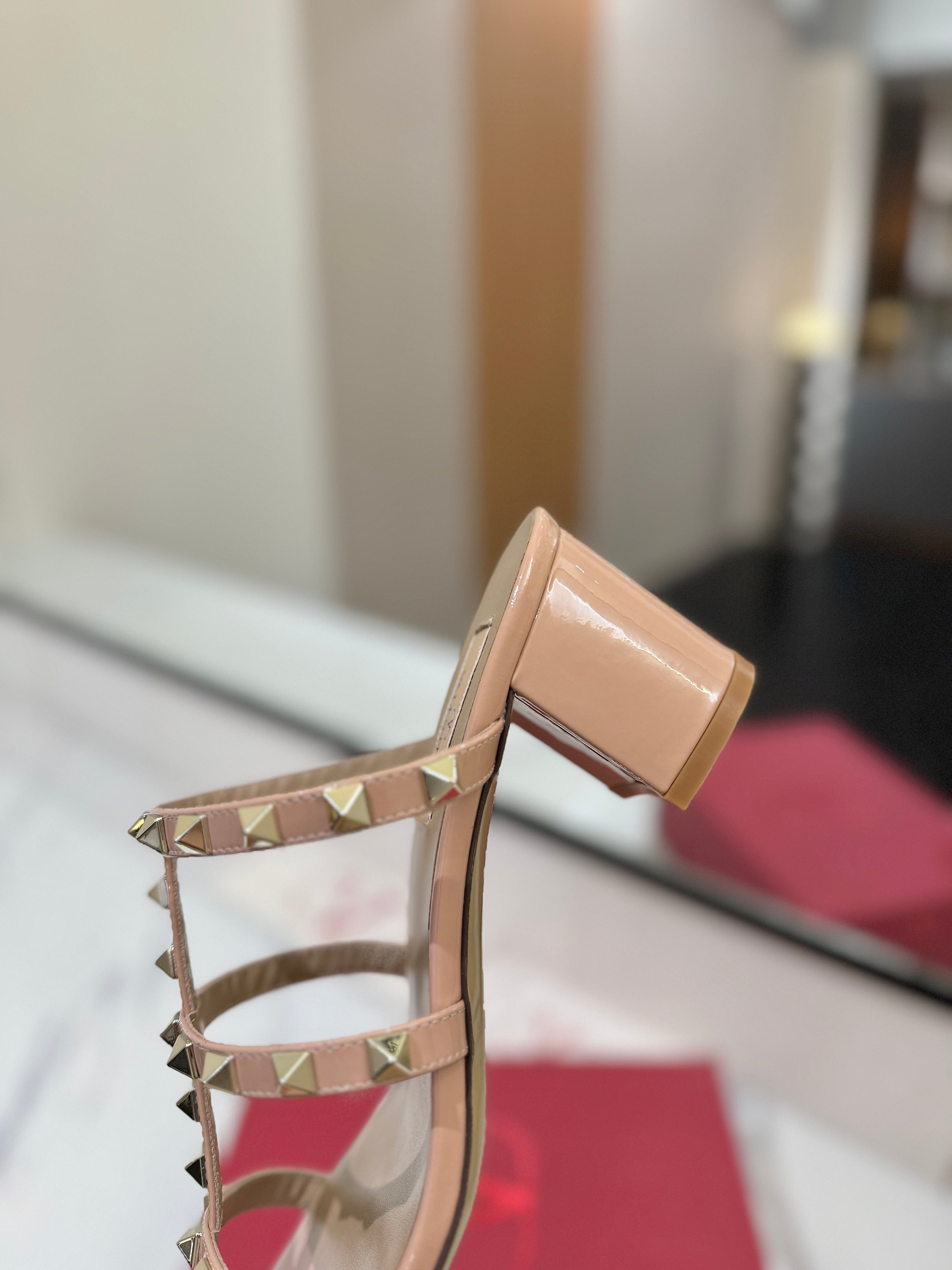 VALENTINO 26S HEELED SANDALS 60 MM IN BEIGE PINK CALFSKIN WITH GOLD STUDS