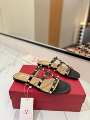 VALENTINO 26S SANDALS IN BLACK CALFSKIN WITH GOLD STUDS