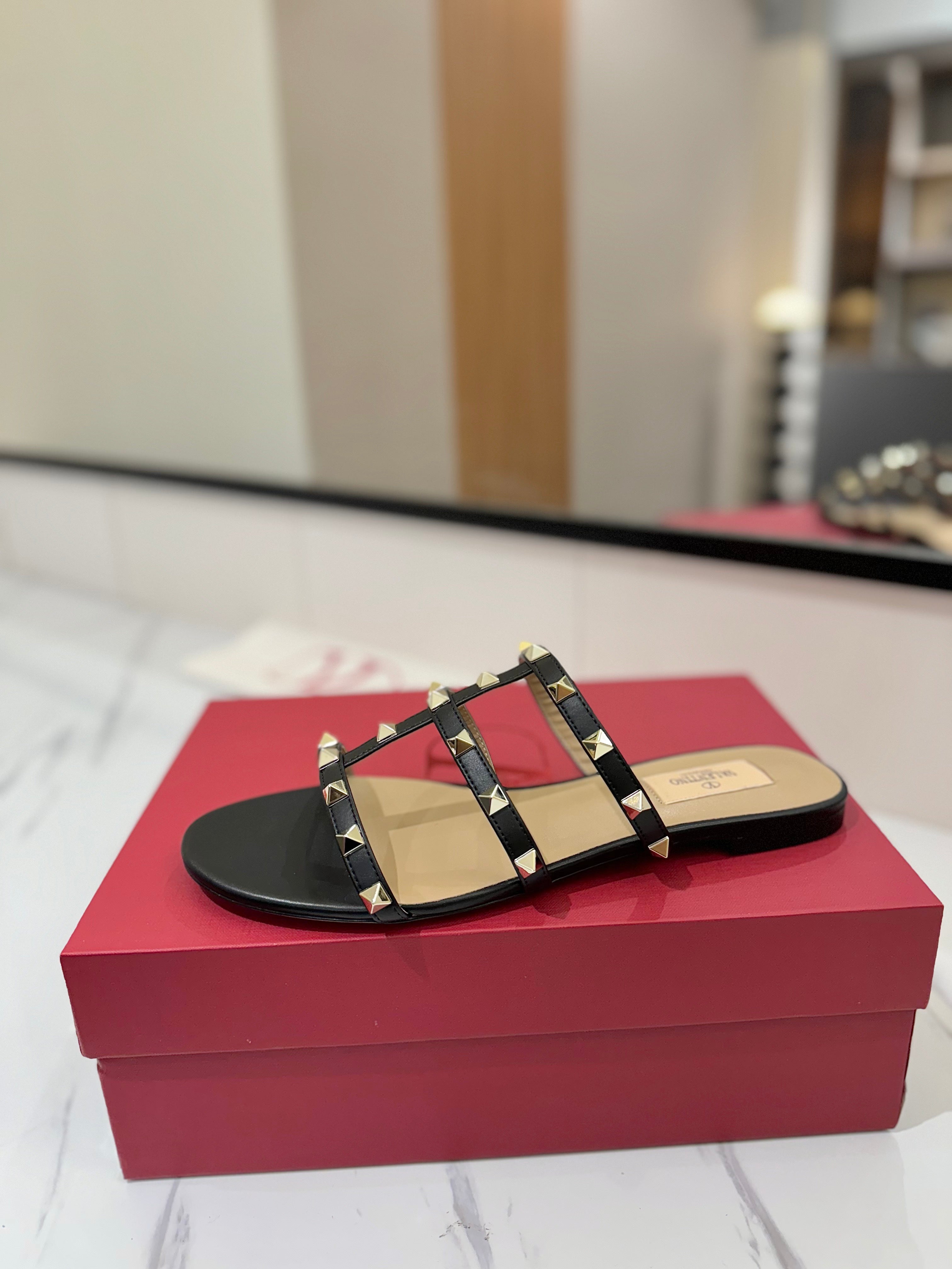 VALENTINO 26S SANDALS IN BLACK CALFSKIN WITH GOLD STUDS