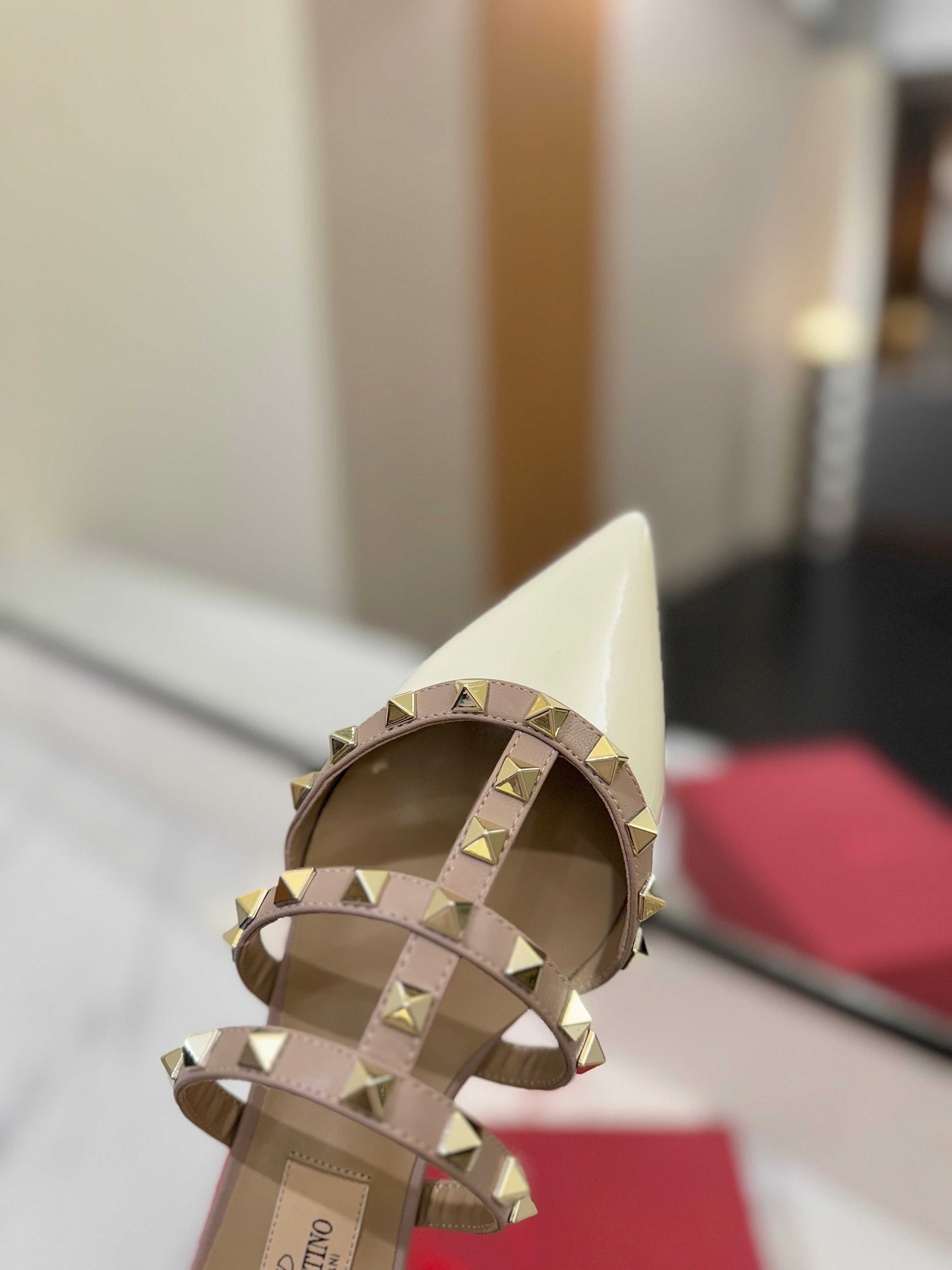 VALENTINO 26S STUDDED FLAT MULES IN WHITE PATENT CALFSKIN