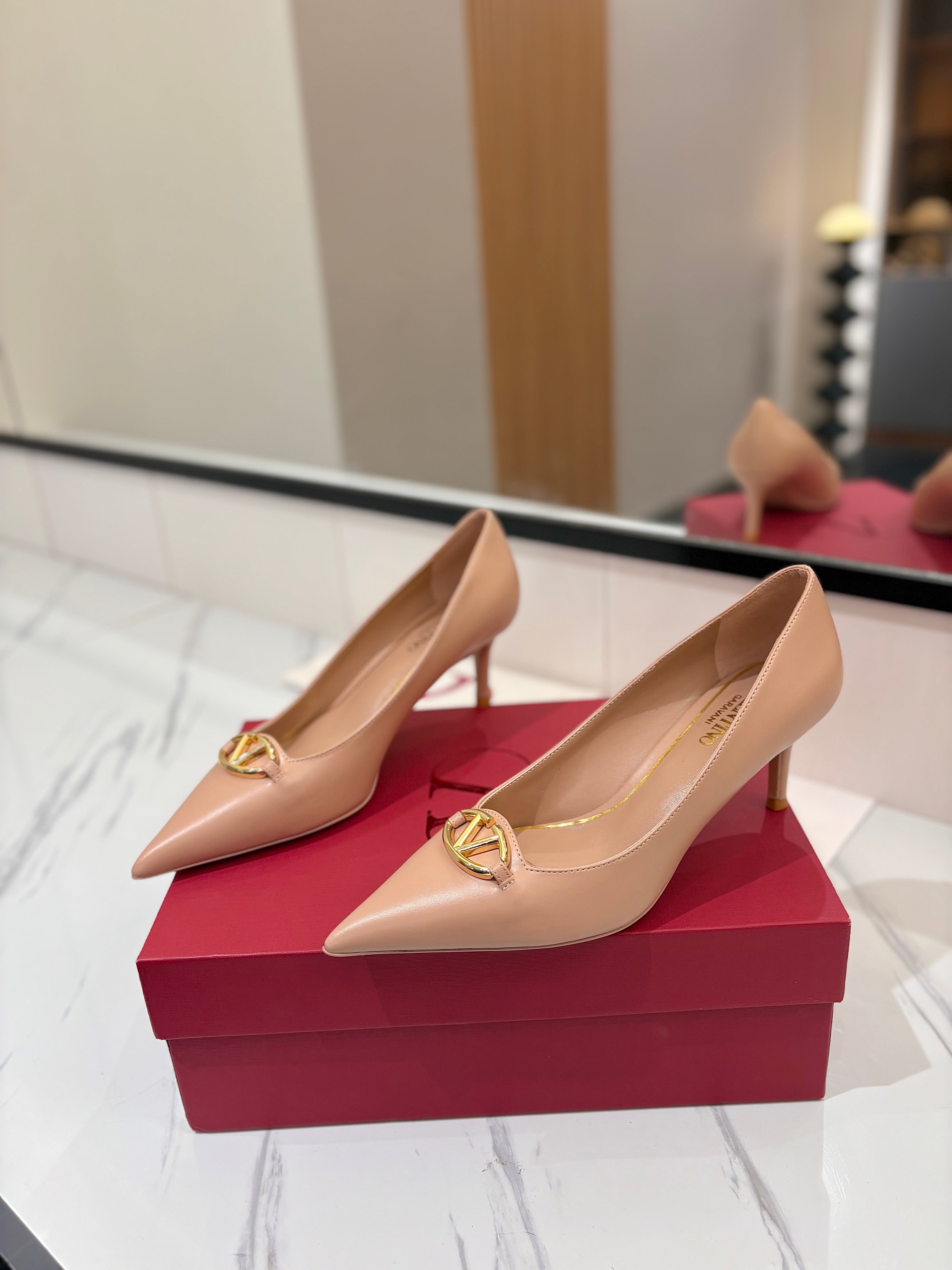 VALENTINO 26S POINTED-TOE PUMPS 65 MM IN NUDE SMOOTH CALFSKIN