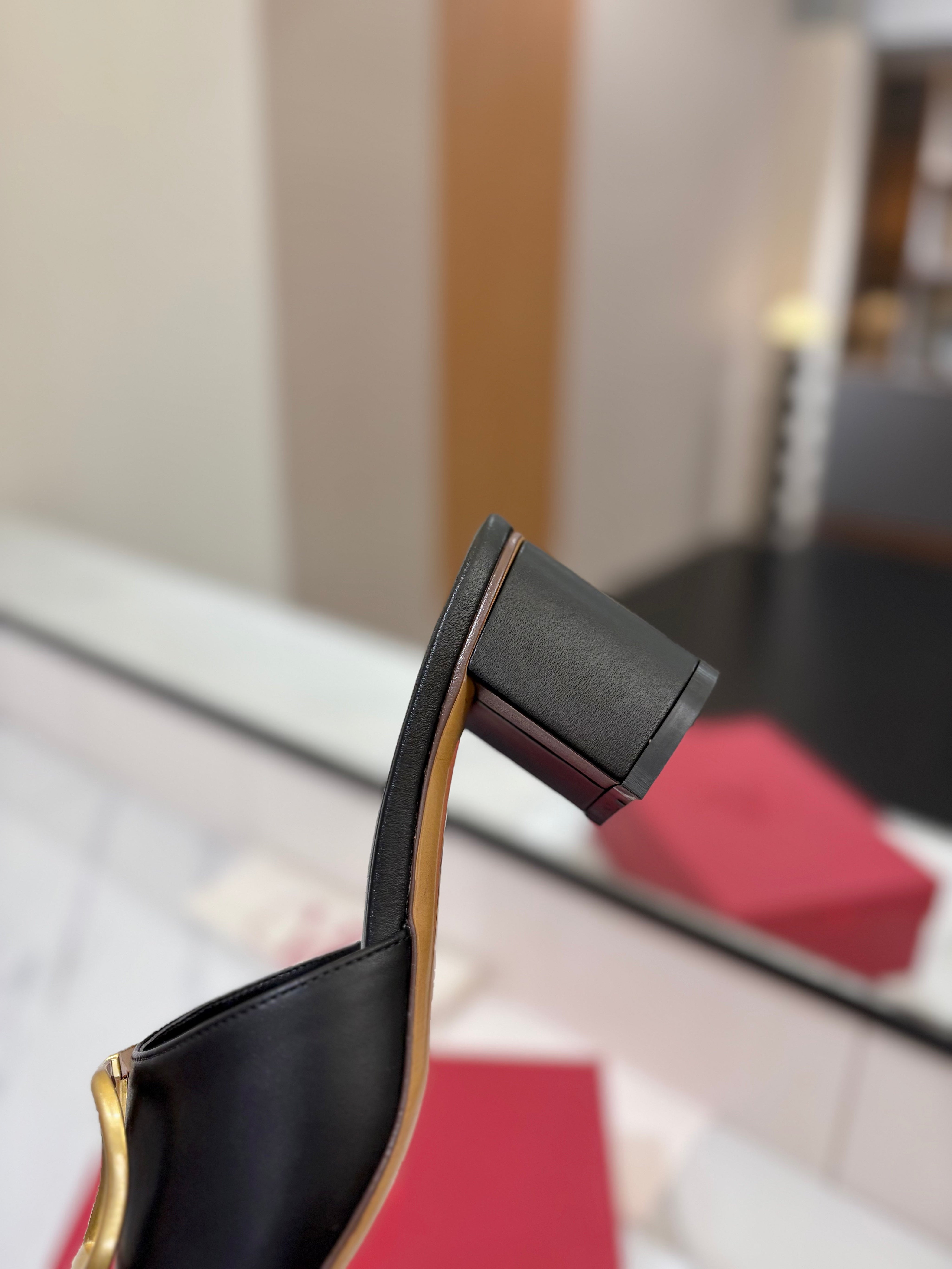 VALENTINO 26S HIGH-HEEL SANDALS 60 MM IN BLACK CALFSKIN WITH GOLD HARDWARE