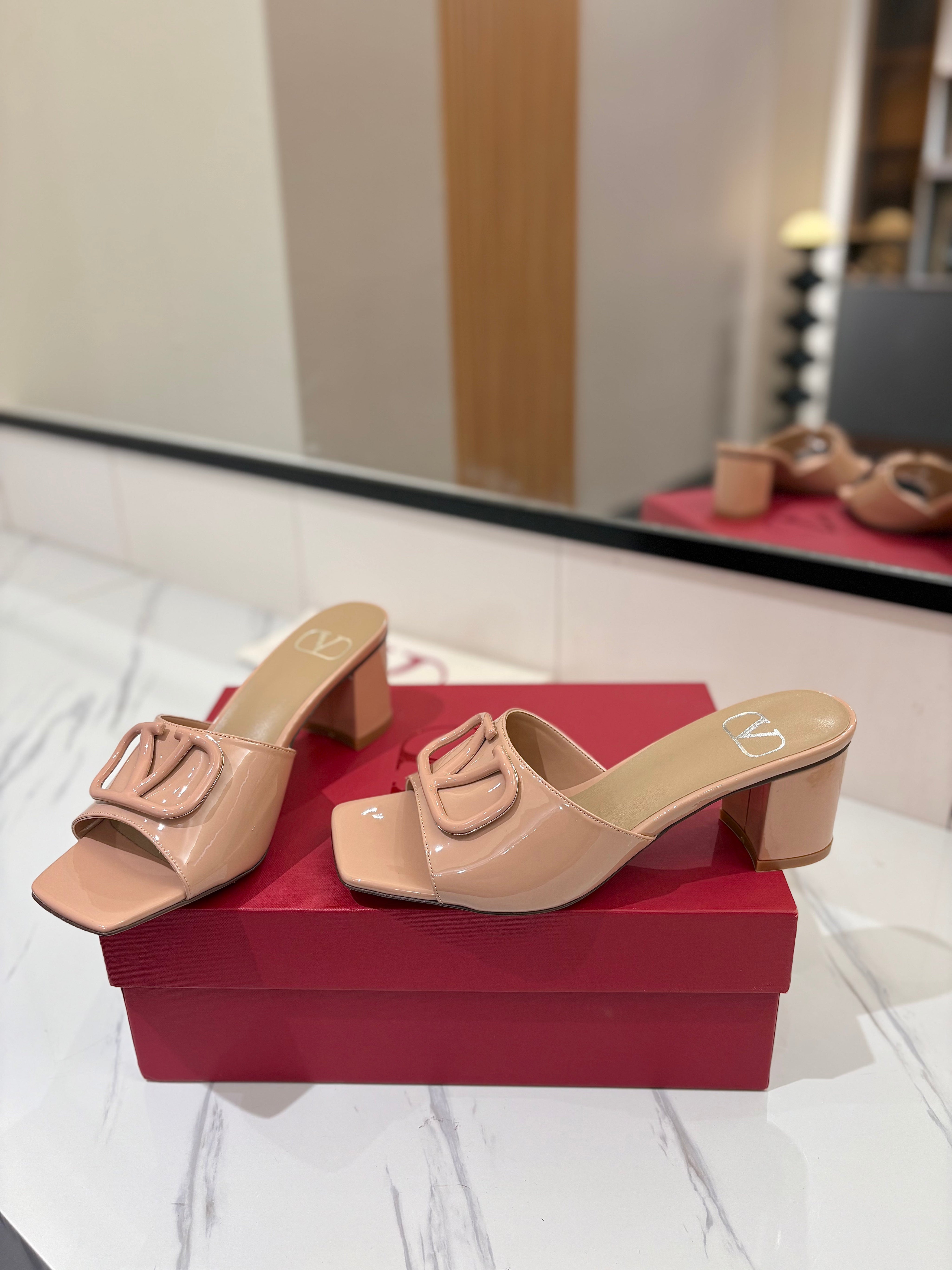 VALENTINO 26S HIGH-HEEL SANDALS 60 MM IN NUDE PINK PATENT CALFSKIN
