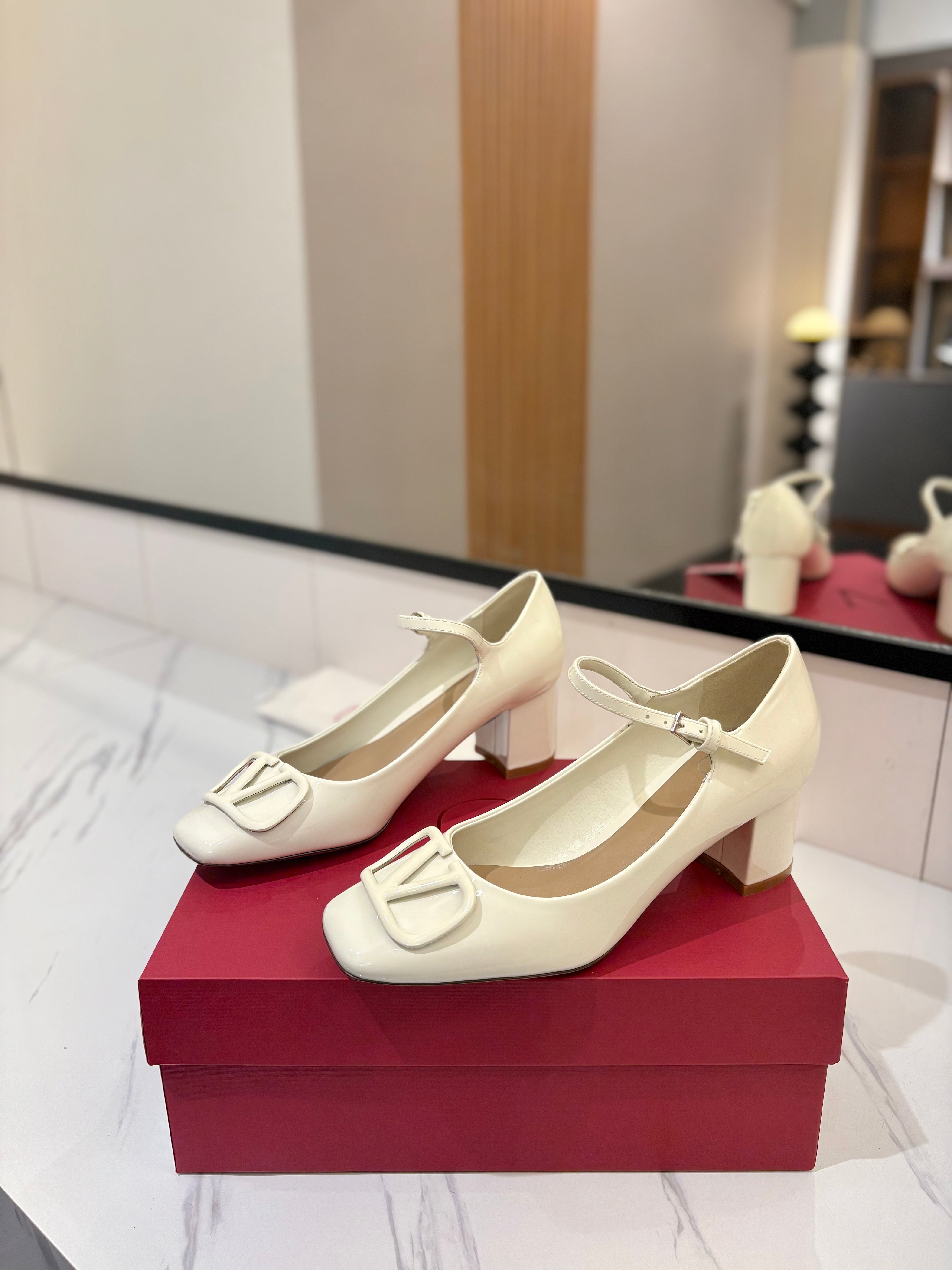 VALENTINO 26S MARY JANE HEELS 60 MM IN WHITE PATENT CALFSKIN