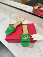 VALENTINO 26S SANDALS IN GREEN SMOOTH CALFSKIN WITH GOLD HARDWARE