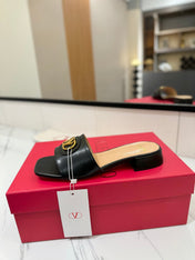 VALENTINO 26S SANDALS IN BLACK SMOOTH CALFSKIN WITH GOLD HARDWARE