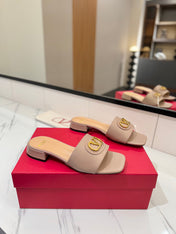 VALENTINO 26S SANDALS IN BEIGE SMOOTH CALFSKIN WITH GOLD HARDWARE