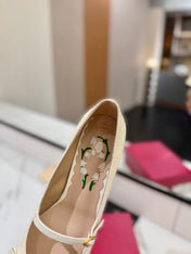 VLTN VLOGO SIGNATURE ROUND-TOE HEELS 25S IN CREAM WHITE LAMBSKIN SNAKE-EMBOSSED