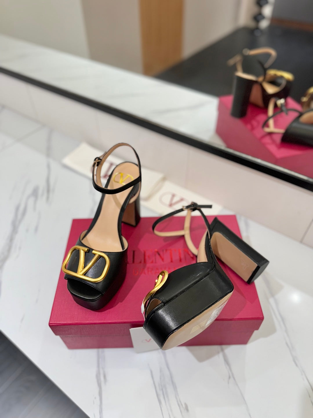 VLTN HIGH SANDAL 25S 115 MM IN BLACK LAMBSKIN WITH GOLD HARDWARE