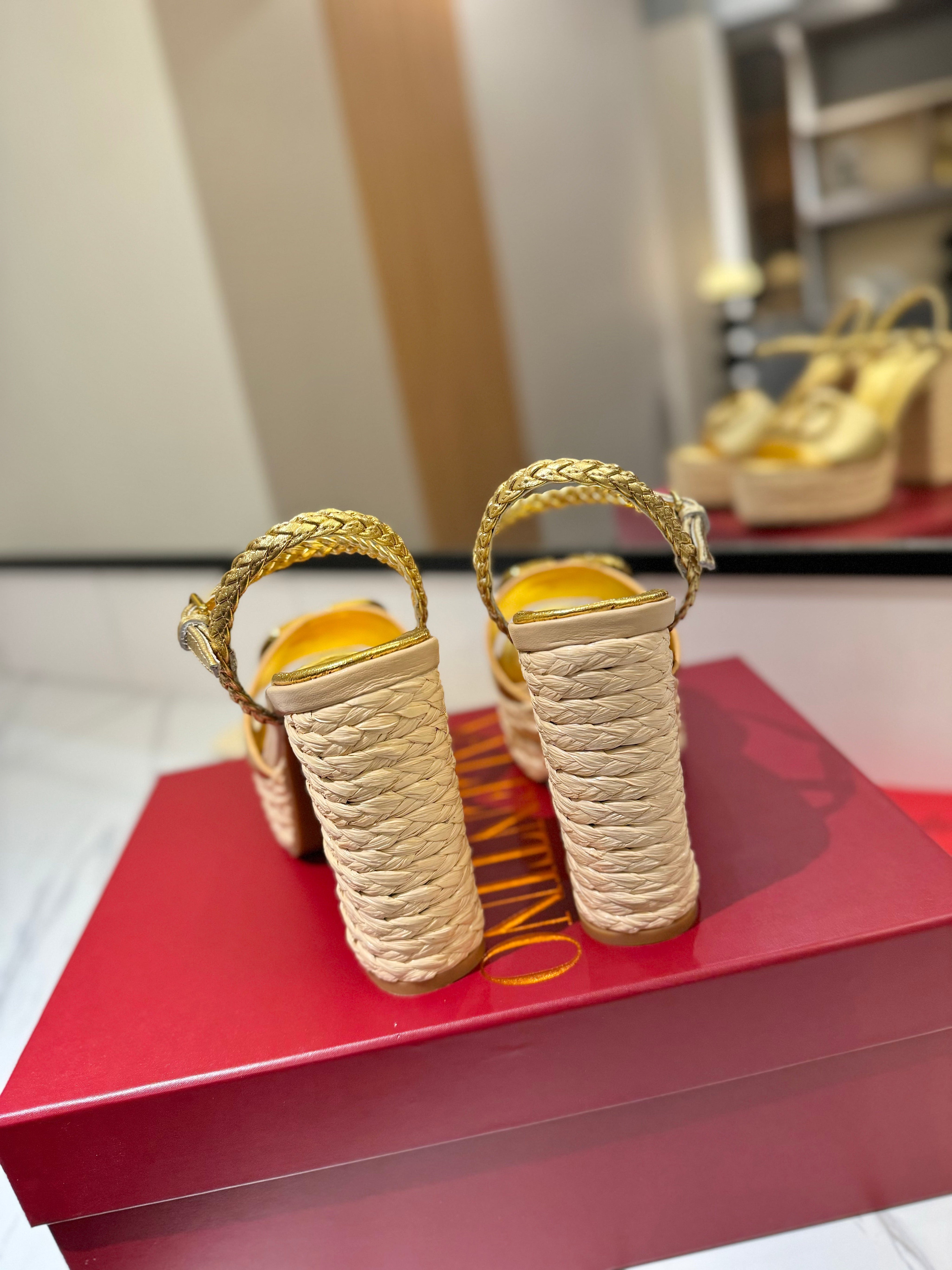 VLTN ESPADRILLE WEDGE SANDALS 25S 115 MM IN GOLD LAMBSKIN WITH GOLD HARDWARE