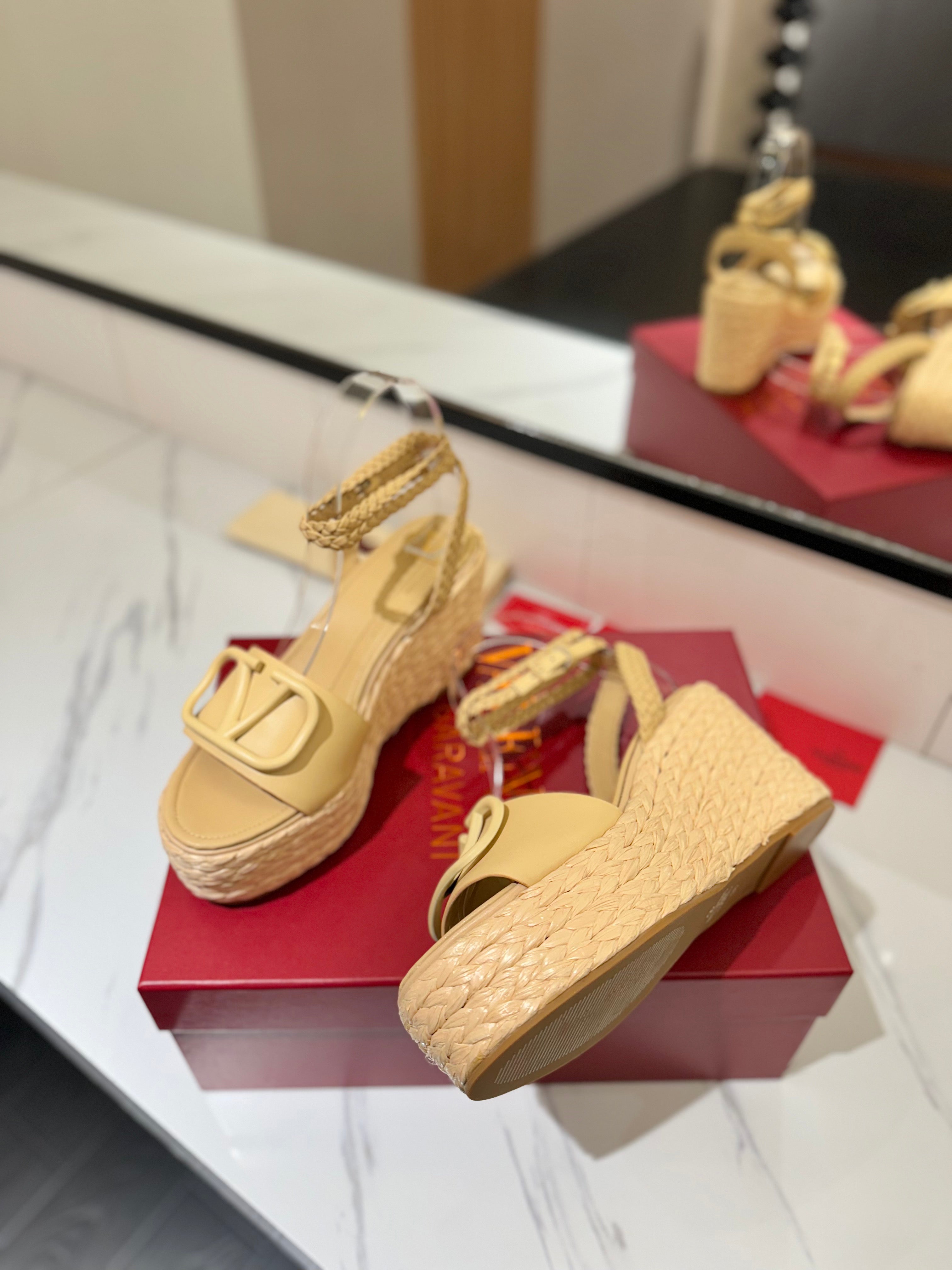 VLTN ESPADRILLE WEDGE SANDALS 25S 90 MM IN GOLDEN BEIGE LAMBSKIN STYLE 9
