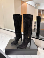YSL 26S KNEE-HIGH BOOTS 95 MM IN BLACK SUEDE