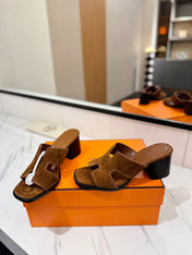 HM 26S HELIA SANDAL 70MM IN CARAMEL BROWN SUEDE