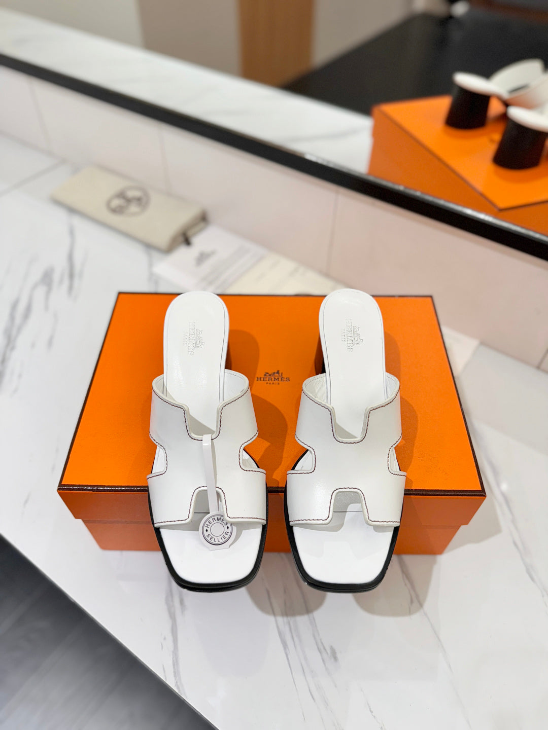HM 26S HELIA SANDAL 70MM IN WHITE CALFSKIN