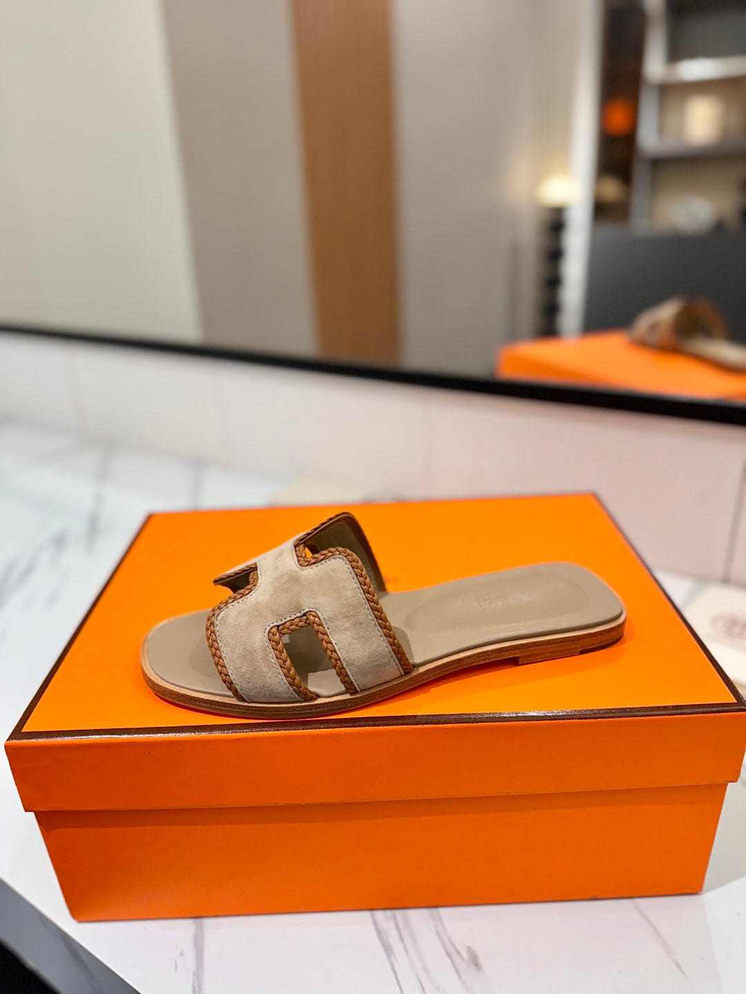 HM 26S ORAN SANDALS IN LIGHT BROWN SUEDE WITH TAN BOWN BRAIDED TRIM