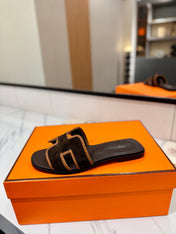 HM 26S ORAN SANDALS IN DARK BROWN SUEDE WITH TAN BOWN BRAIDED TRIM