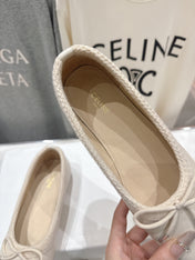 CELINE 26S BALLET FLATS IN CREAM WHITE CALFSKIN WITH BOW