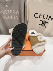 HM 26S CHYPRE SANDALS IN KHAKI SUEDE AND CREAM WHITE WOOL