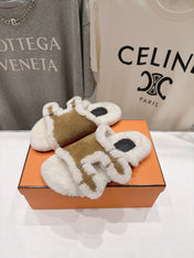 HM 26S CHYPRE SANDALS IN KHAKI SUEDE AND CREAM WHITE WOOL