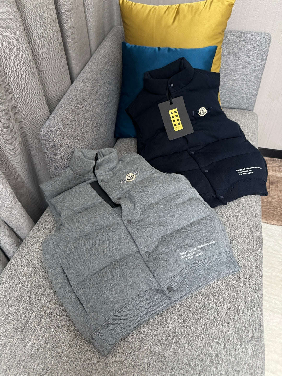 MONCLER 25S DOWN VEST IN BLACK 066