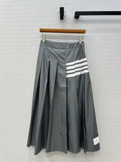 THOM BROWNE MID-LENGTH PLEATED SKIRT IN GRAY