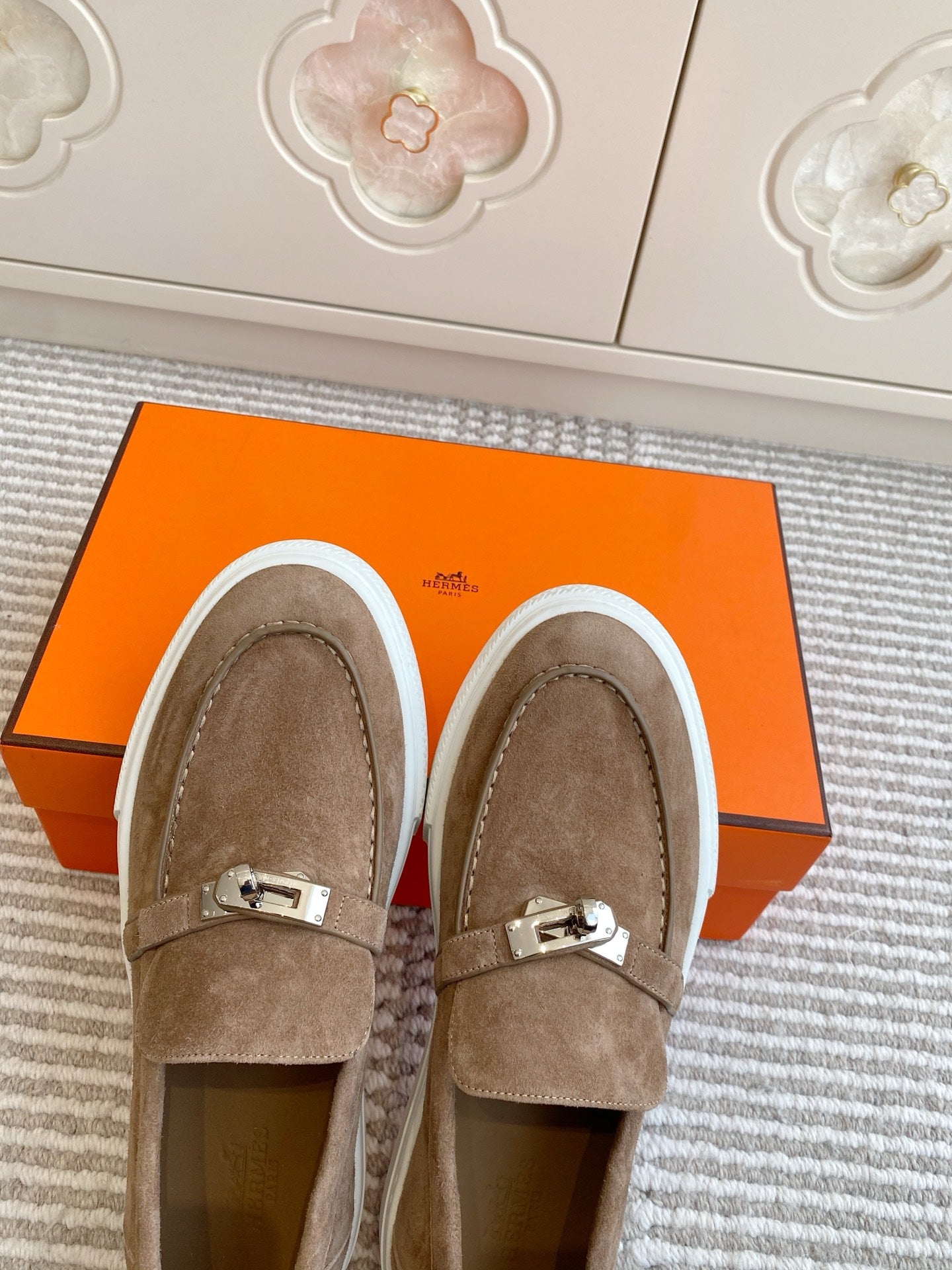 HM 25S SLIP-ON IN BROWN SUEDE WITH SILVER HARDWARE