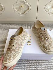 DIOR 26S LOW TOP SNEAKERS IN BEIGE OBLIQUE CANVAS