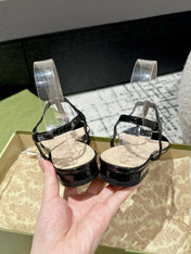 THONG SANDAL IN BLACK CALFSKIN WITH GOLD HARDWARE