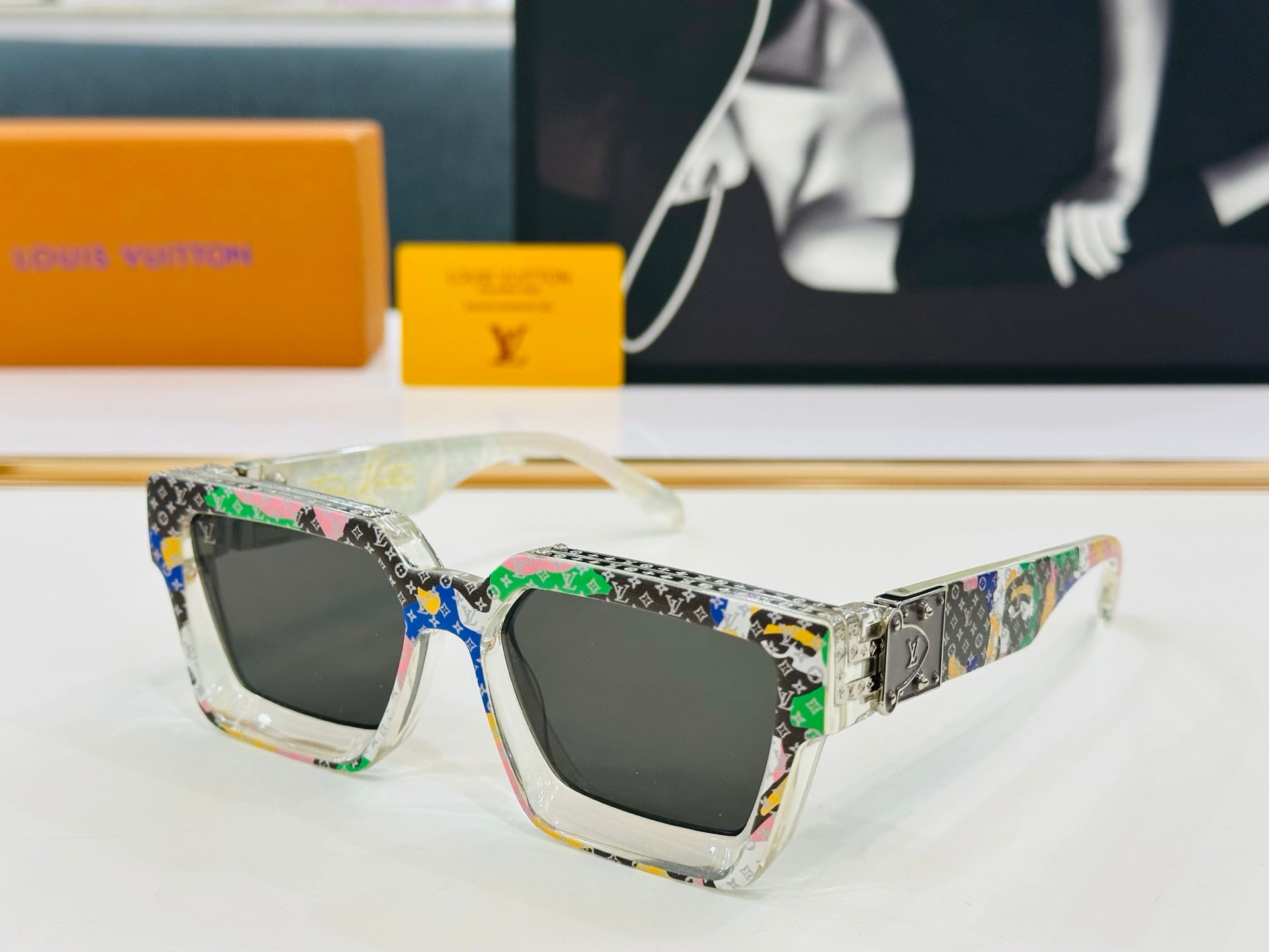 RECTANGLE SUNGLASSES 574799 IN ACETATE