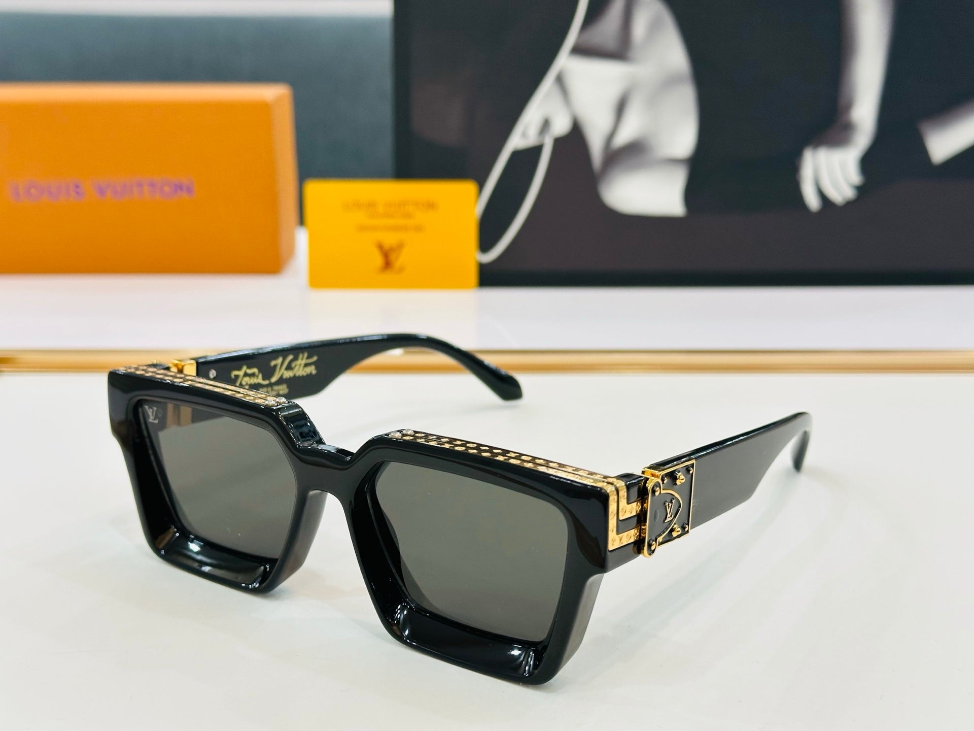 RECTANGLE SUNGLASSES 574799 IN ACETATE