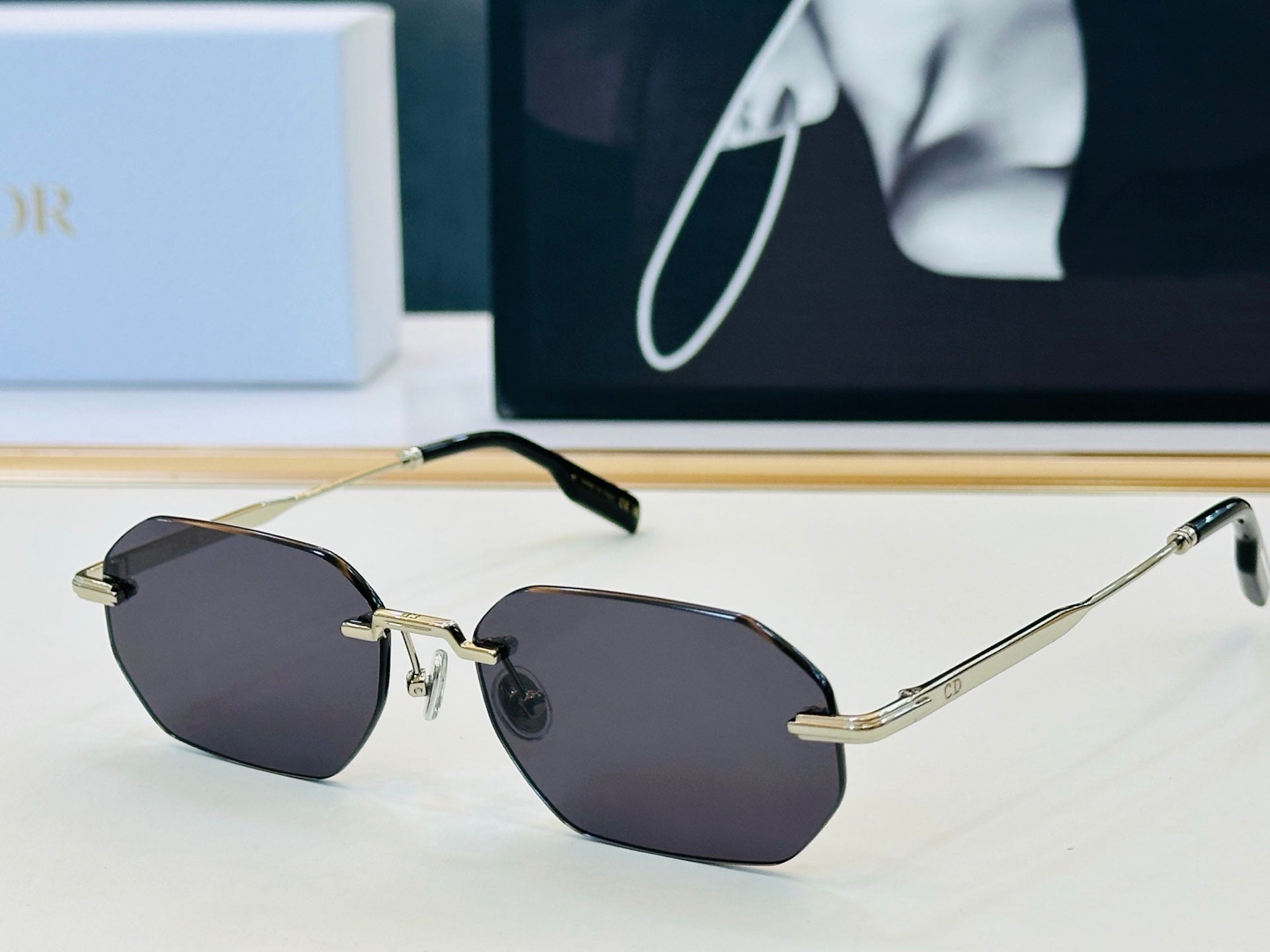 DIOR 26S OVAL FRAME IN ACETATE 403018