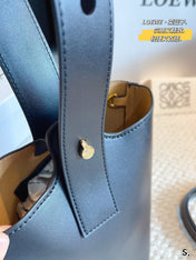 MINI PEBBLE BUCKET 20 BAG IN BLACK SOFT GRAINED CALFSKIN