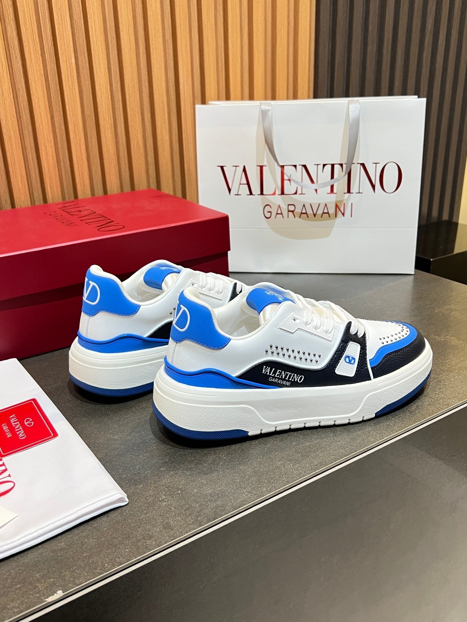 VALENTINO 26S ONESTUD SNEAKERS IN WHITE MIX BLUE CALFSKIN
