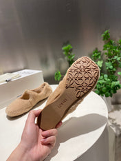 LOEWE 26S BALLET FLATS IN BEIGE SHEARLING