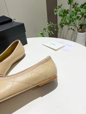 CHANEL 26S FLATS IN BEIGE LAMBSKIN WITH BOW