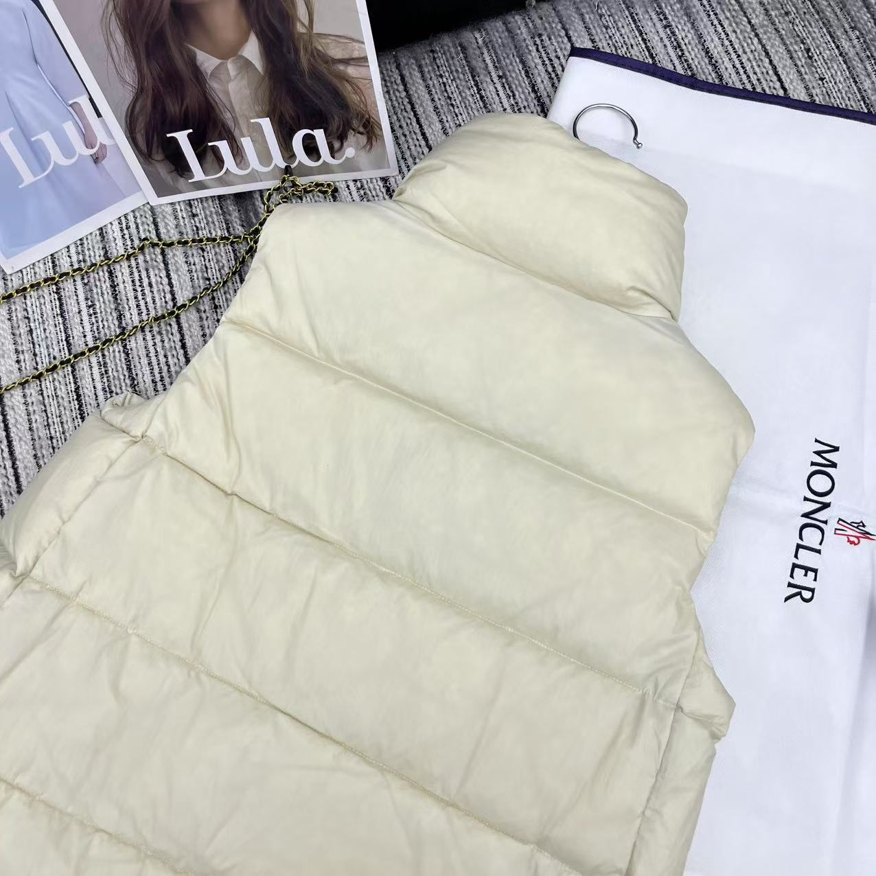 MONCLER 25S PUFFER VEST 289