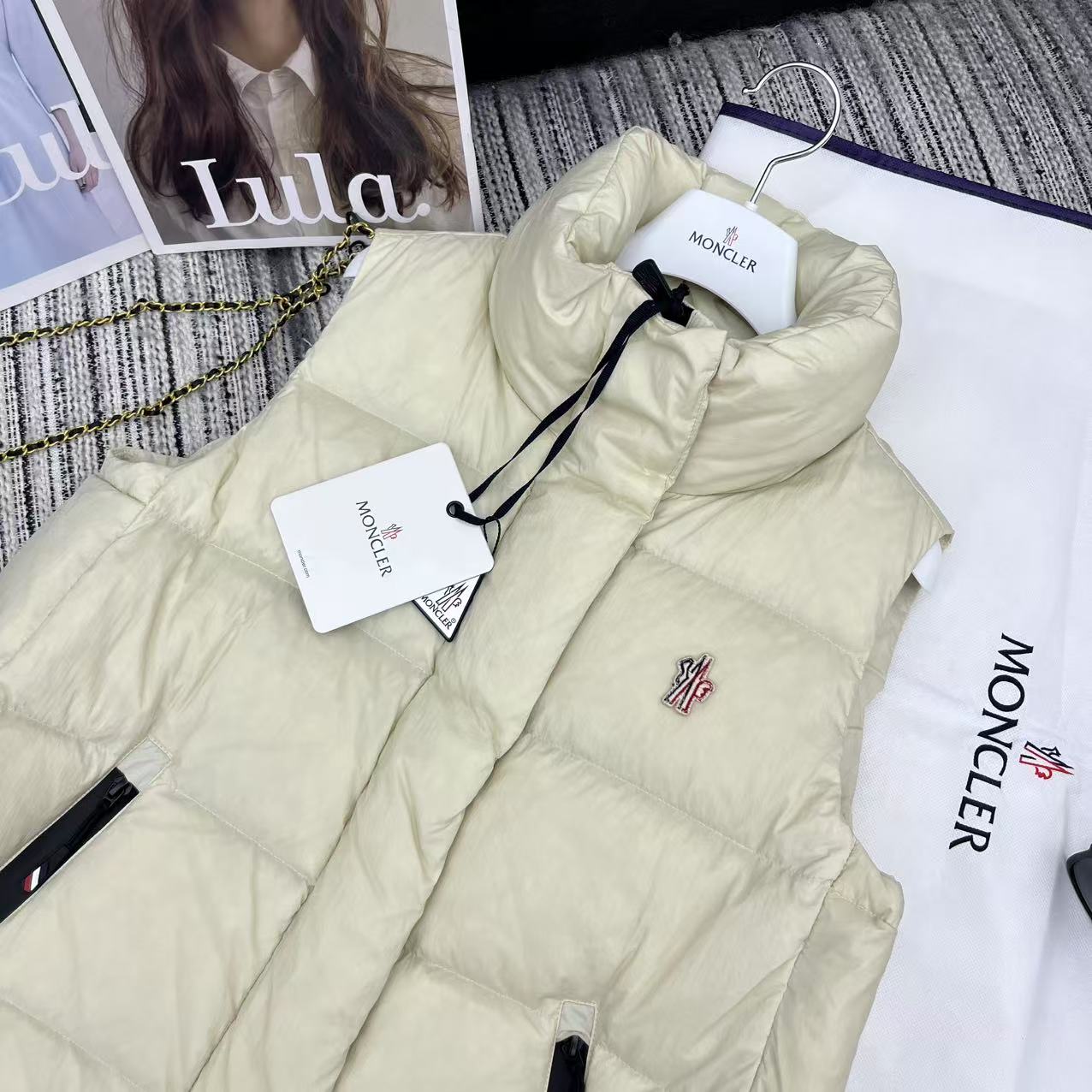 MONCLER 25S PUFFER VEST 289