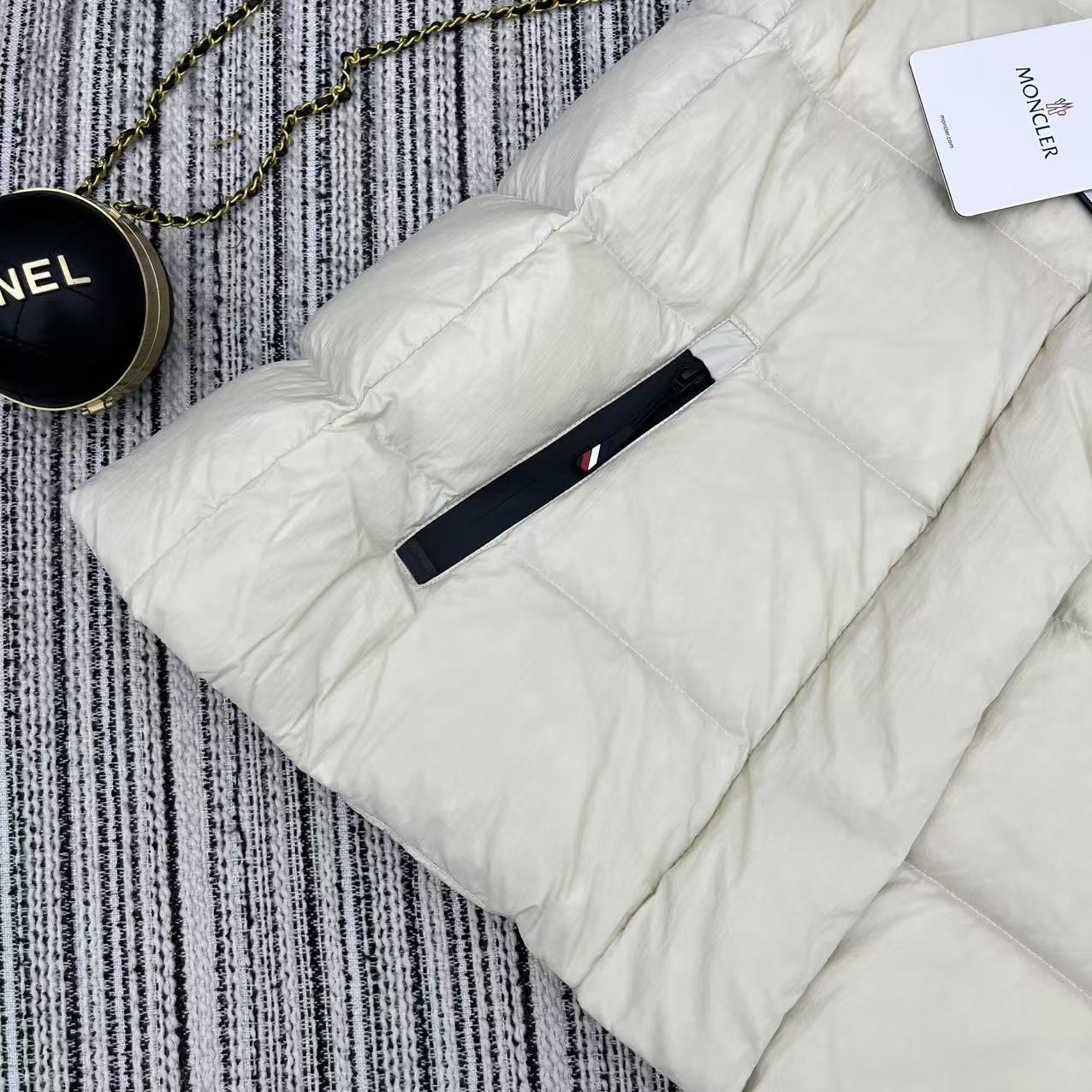 MONCLER 25S PUFFER VEST 289