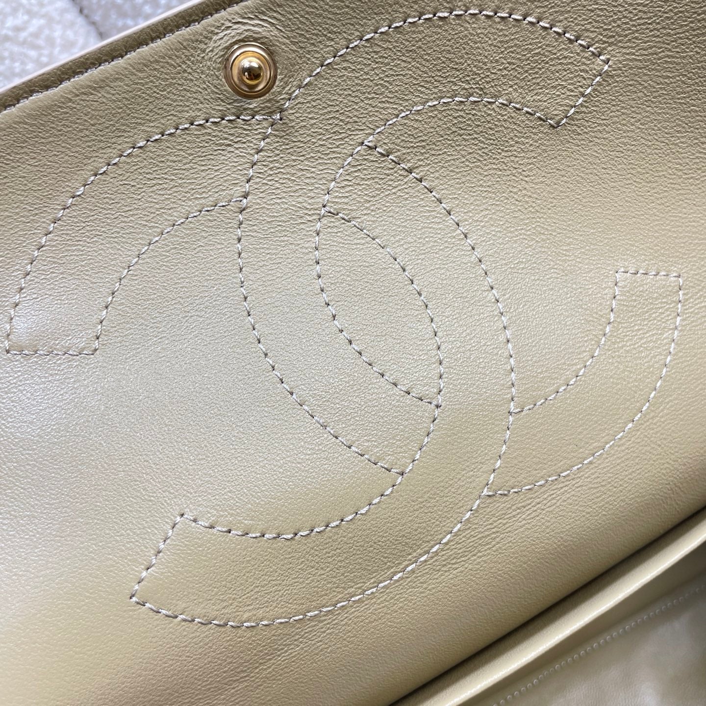CHANEL 26S CLASSIC FLAP 33 IN BEIGE SUEDE
